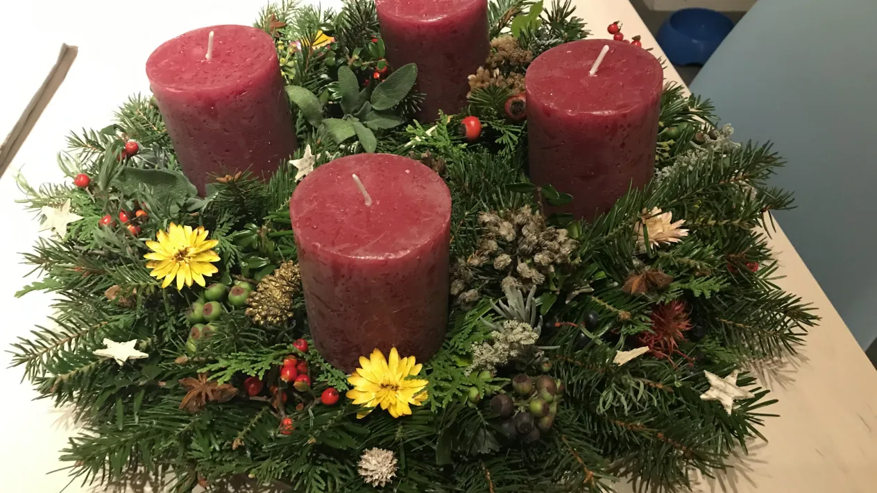 Adventsbasar (Foto: Annemarie Pfiffner) Adventsbasar (Foto: Annemarie Pfiffner)